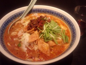 スーラー刀削麺